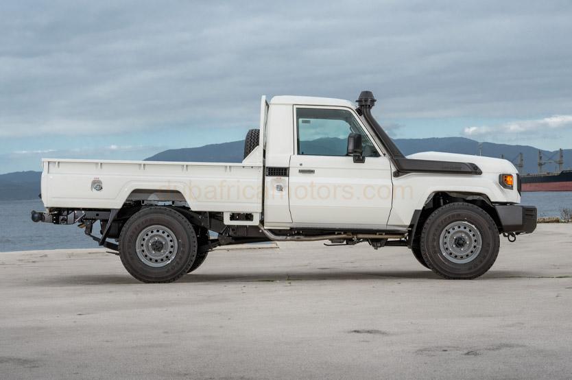 2025 Land Cruiser 79 Single Cab, 4.2L 3 Seater Code: HZJ79-TJMRS