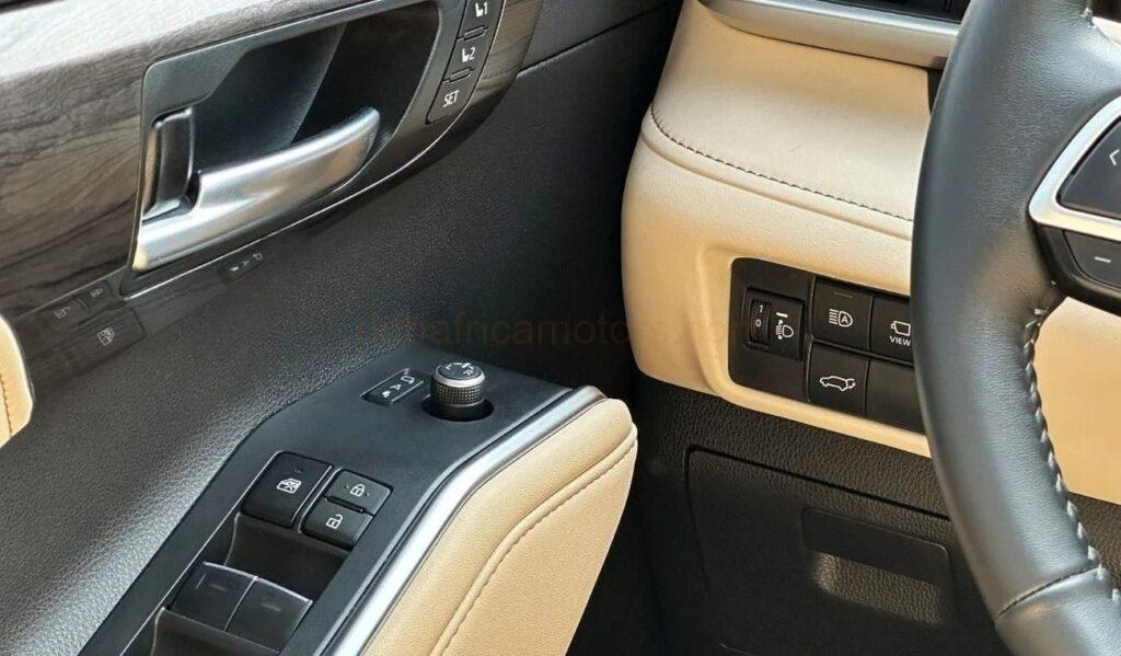 2025 BRAND NEW TOYOTA HIGHLANDER VXR - HYBRID