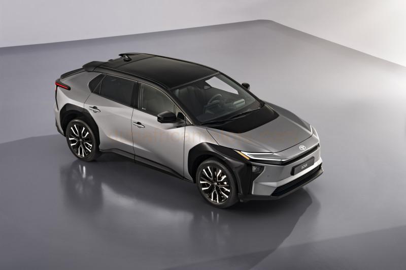 2025 TOYOTA BZ4X